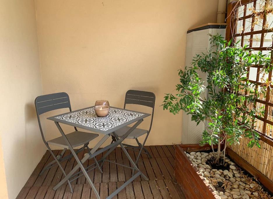 Grand Studio Avec Coin Nuit, Proche Mer Et Montagnes Roquebrune-sur Argens Εξωτερικό φωτογραφία